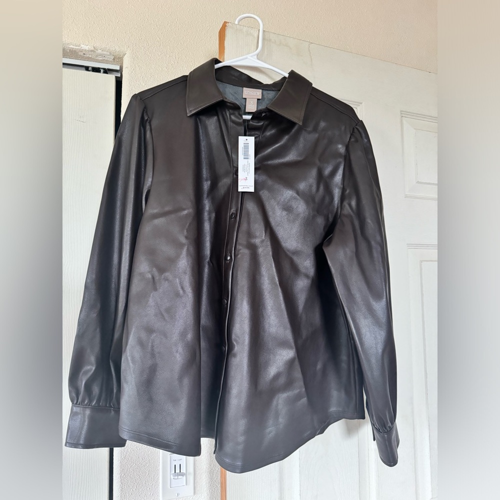 *BRAND NEW* Chico’s Femme Puff Slv Coated Button Front